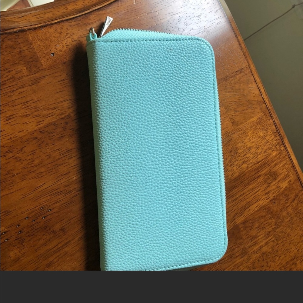Thirty-One Gifts wallet
